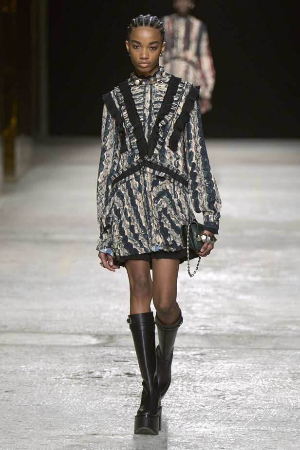 عرض أزياء مجموعة Ports 1961 لموسم خريف وشتاء 2022 في ميلانو