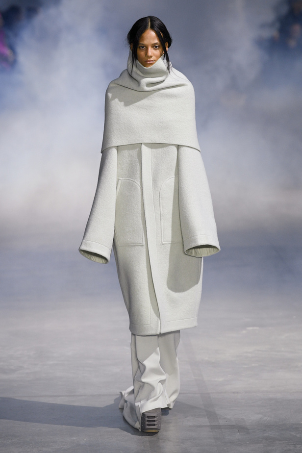 عرض أزياء مجموعة Rick Owens لموسم خريف وشتاء 2022 في باريس