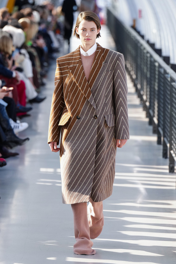 عرض أزياء Stella McCartney لموسم خريف 2022