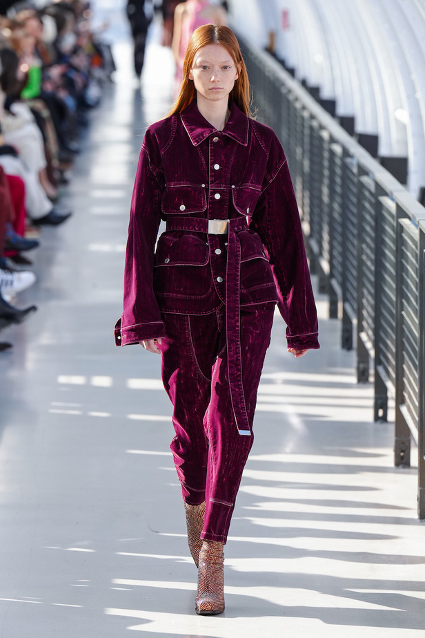 عرض أزياء Stella McCartney لموسم خريف 2022