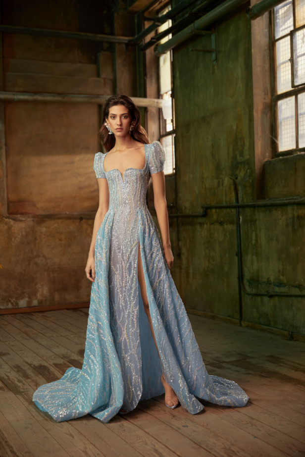 عرض أزياء مجموعة Tony Ward لموسم خريف وشتاء 2022 في باريس