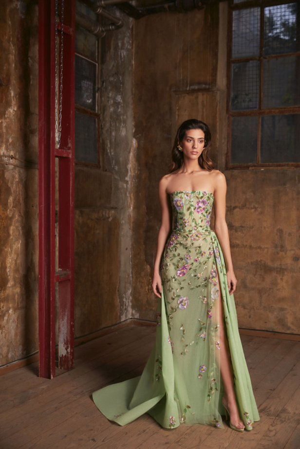 عرض أزياء مجموعة Tony Ward لموسم خريف وشتاء 2022 في باريس