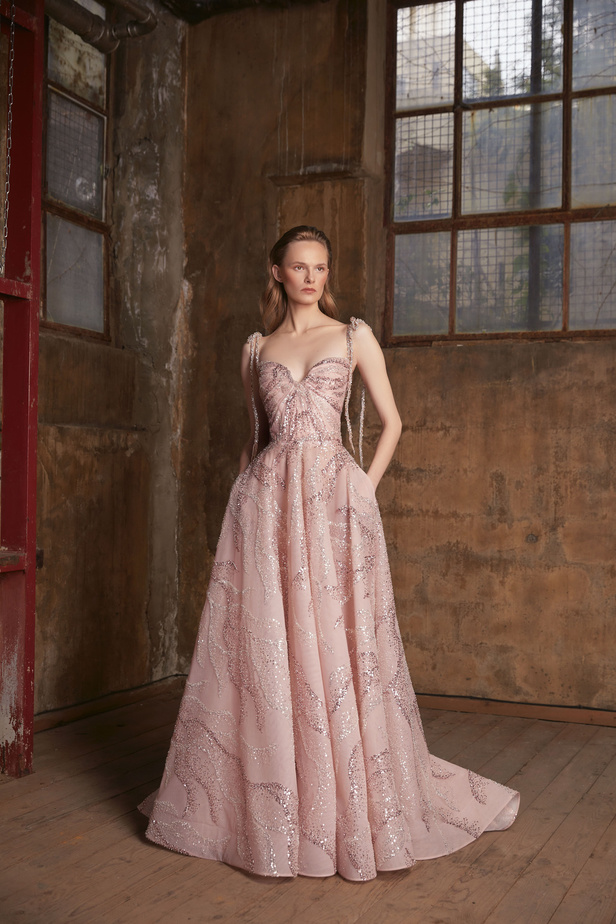 عرض أزياء مجموعة Tony Ward لموسم خريف وشتاء 2022 في باريس