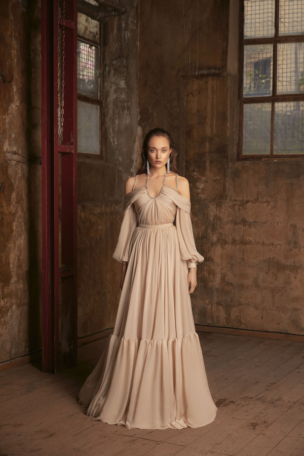 عرض أزياء مجموعة Tony Ward لموسم خريف وشتاء 2022 في باريس