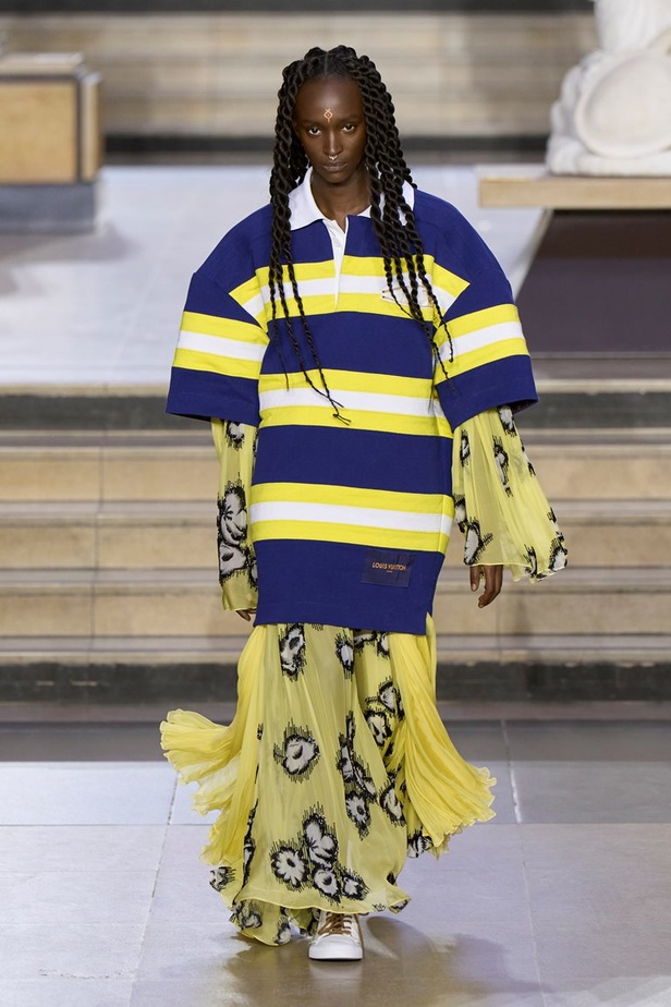 مجموعة Louis Vuitton لخريف وشتاء 2022-2023 صورة الموضة من خلال عيون مراهقة