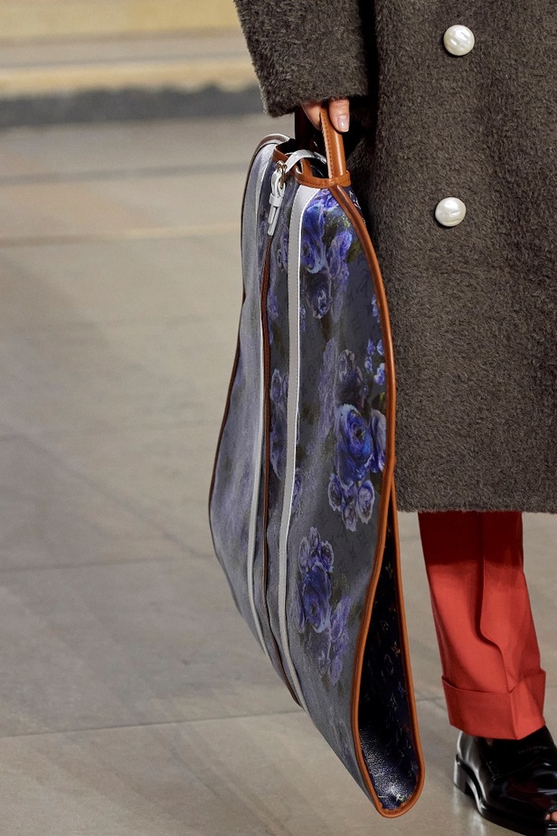 مجموعة Louis Vuitton لخريف وشتاء 2022-2023 صورة الموضة من خلال عيون مراهقة