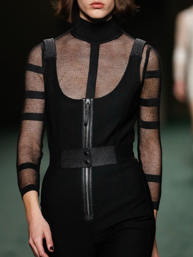 دار هيرميس تحيي موضة التصاميم الرياضية والشبابية في مجموعة خريف وشتاء 2022