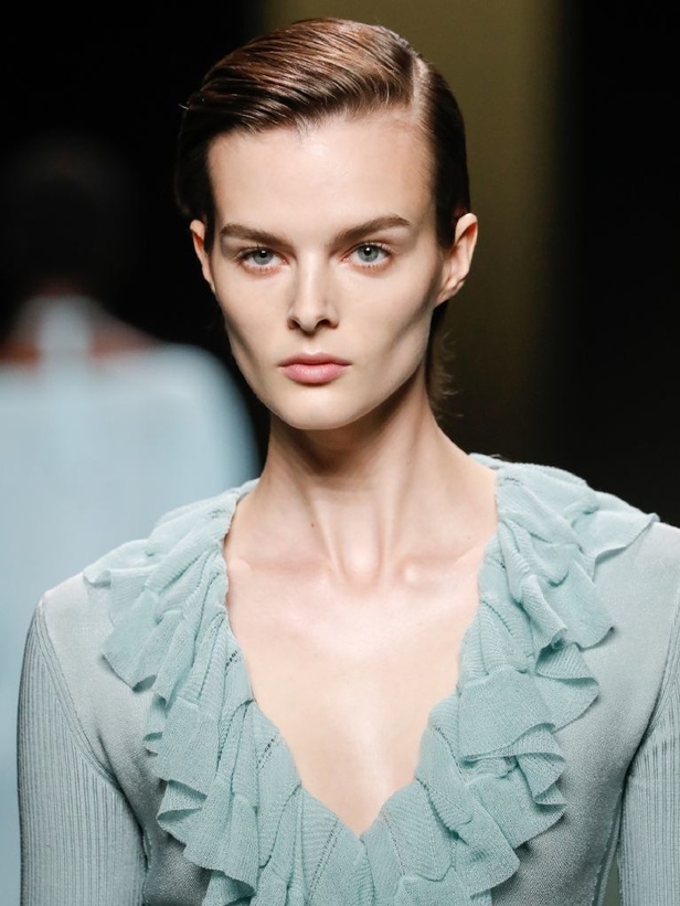 دار هيرميس تحيي موضة التصاميم الرياضية والشبابية في مجموعة خريف وشتاء 2022