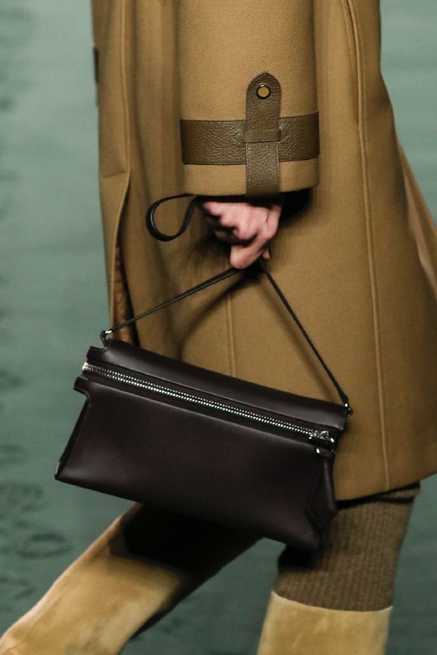 دار هيرميس تحيي موضة التصاميم الرياضية والشبابية في مجموعة خريف وشتاء 2022