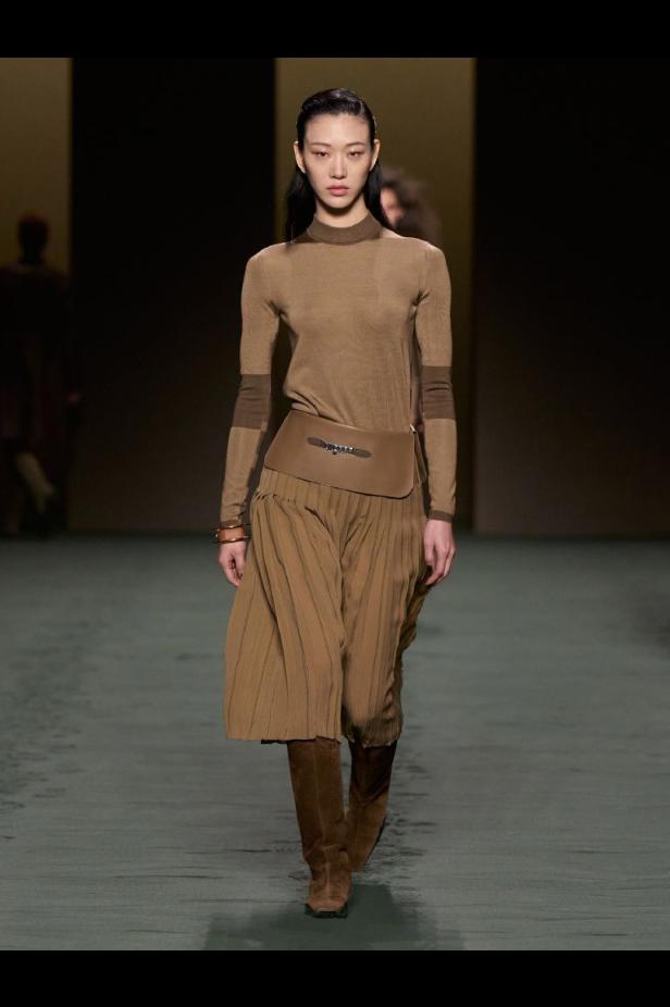 دار هيرميس تحيي موضة التصاميم الرياضية والشبابية في مجموعة خريف وشتاء 2022