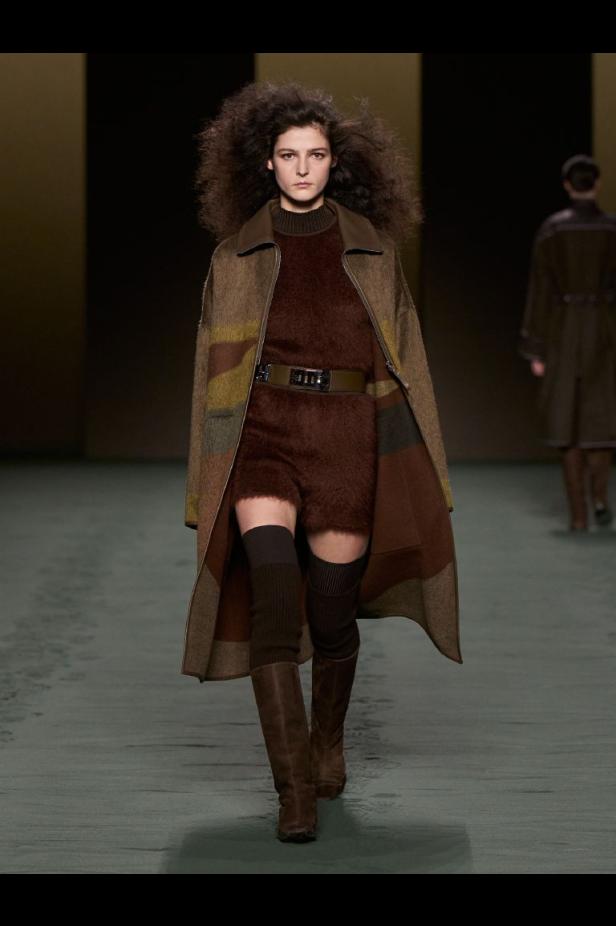 دار هيرميس تحيي موضة التصاميم الرياضية والشبابية في مجموعة خريف وشتاء 2022