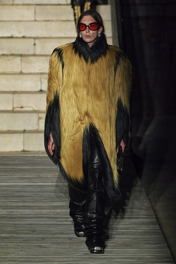 عرض أزياء غوتشي كروز 2023 خطوة نحو مستقبل حيوي في عالم الموضة