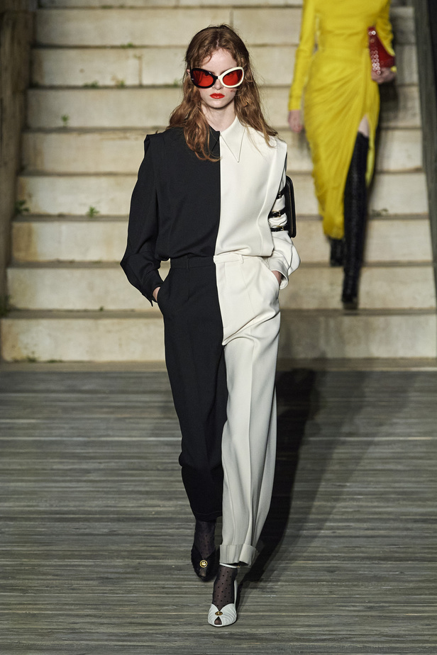 عرض أزياء غوتشي كروز 2023 خطوة نحو مستقبل حيوي في عالم الموضة