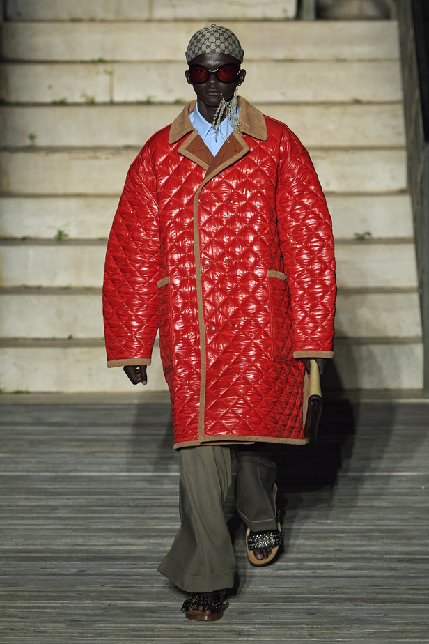 عرض أزياء غوتشي كروز 2023 خطوة نحو مستقبل حيوي في عالم الموضة