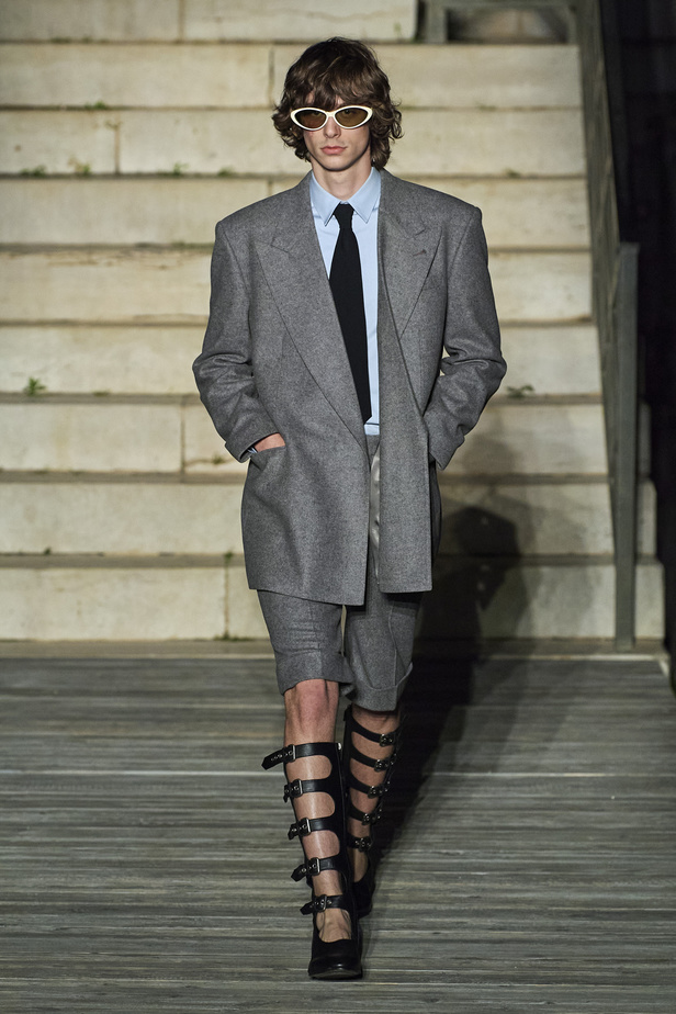 عرض أزياء غوتشي كروز 2023 خطوة نحو مستقبل حيوي في عالم الموضة