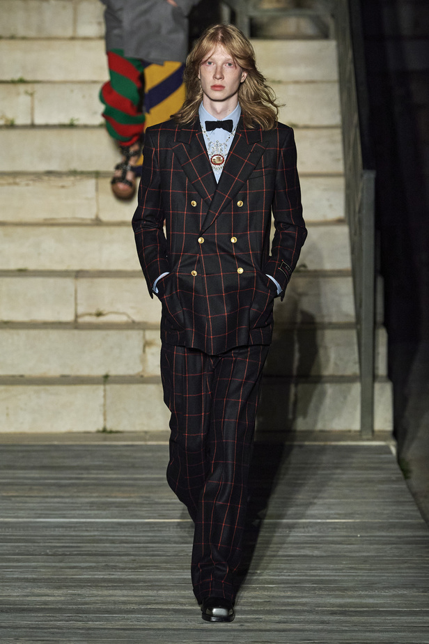 عرض أزياء غوتشي كروز 2023 خطوة نحو مستقبل حيوي في عالم الموضة