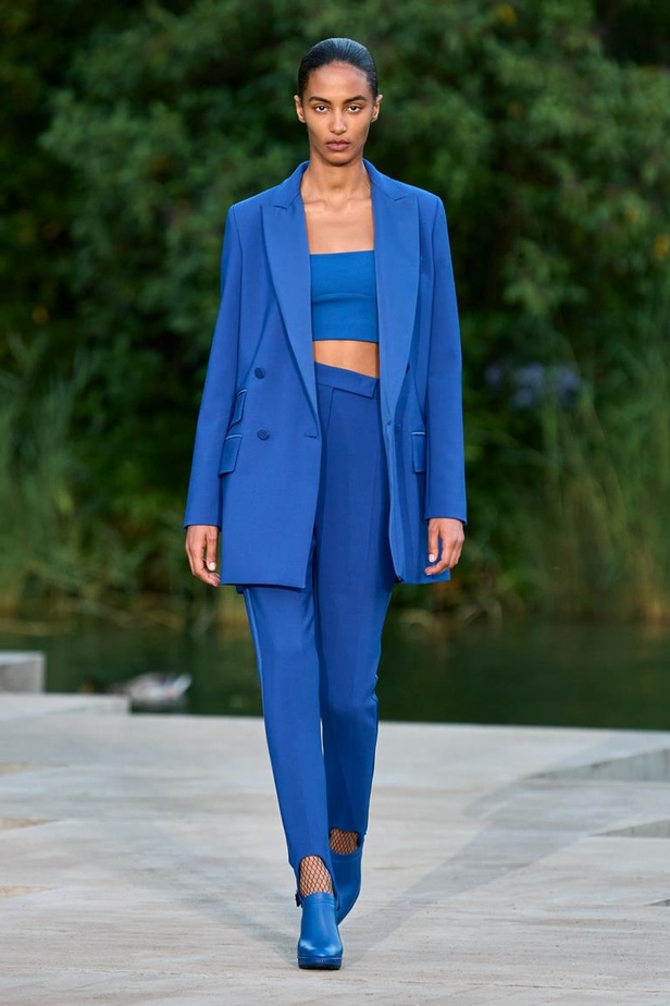 عرض أزياء Max Mara Resort 2023