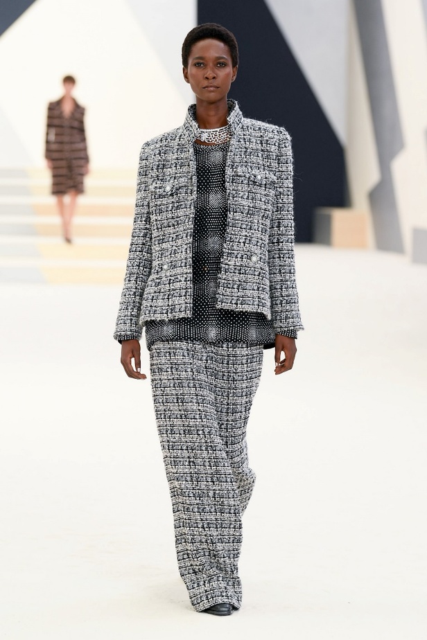 مجموعة CHANEL للأزياء الراقية لخريف وشتاء 2023 