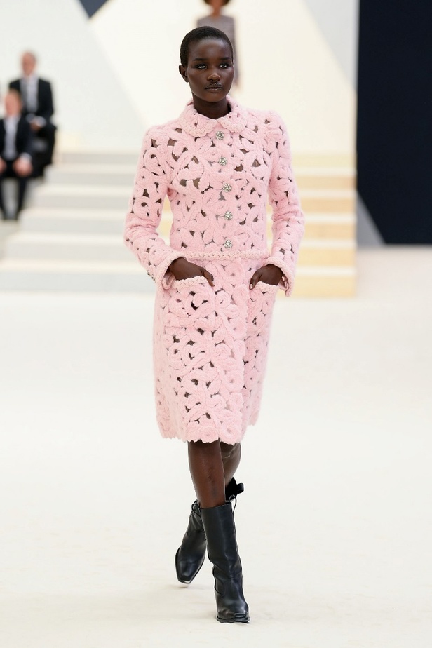 مجموعة CHANEL للأزياء الراقية لخريف وشتاء 2023 