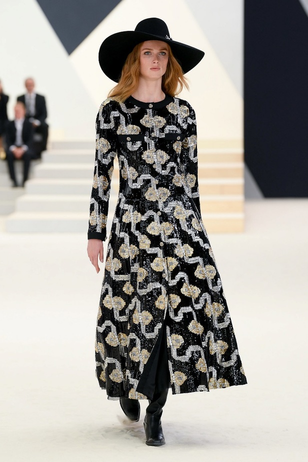 مجموعة CHANEL للأزياء الراقية لخريف وشتاء 2023 