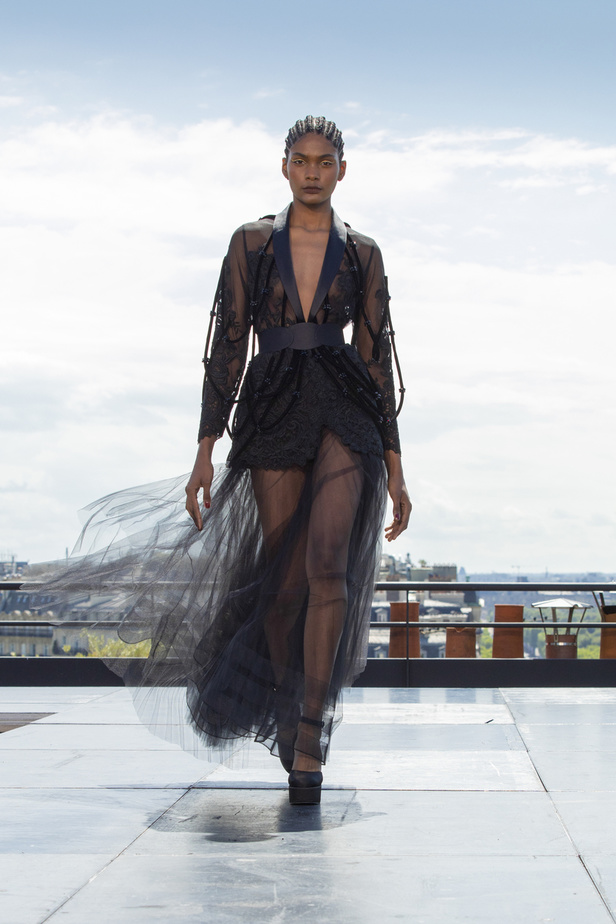 الحنين الى الحقبة الرومانسية في مجموعة جورج شقرا لخريف وشتاء 2022 - 2023