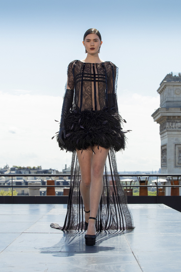 الحنين الى الحقبة الرومانسية في مجموعة جورج شقرا لخريف وشتاء 2022 - 2023