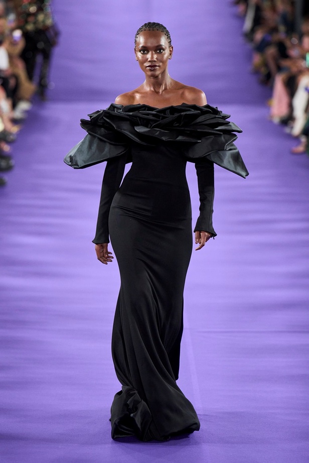 مجموعة Alexis Mabille للأزياء الراقية لخريف وشتاء 2023