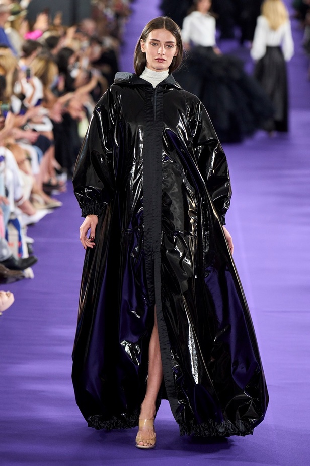 مجموعة Alexis Mabille للأزياء الراقية لخريف وشتاء 2023