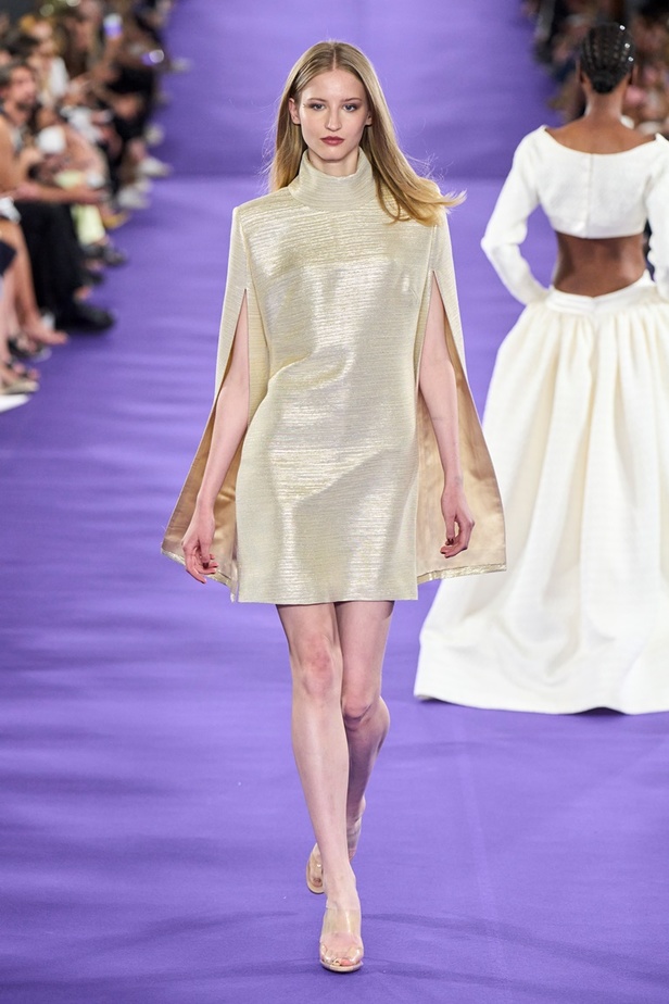 مجموعة Alexis Mabille للأزياء الراقية لخريف وشتاء 2023