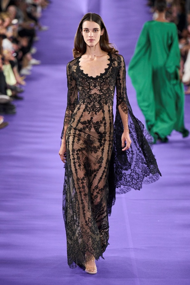 مجموعة Alexis Mabille للأزياء الراقية لخريف وشتاء 2023