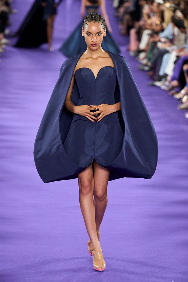 مجموعة Alexis Mabille للأزياء الراقية لخريف وشتاء 2023