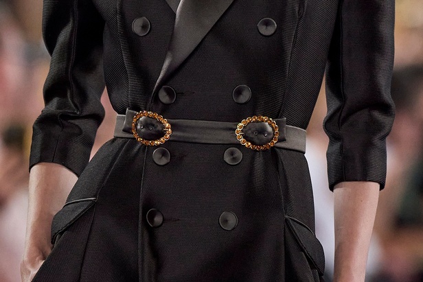 مجموعة Alexis Mabille للأزياء الراقية لخريف وشتاء 2023