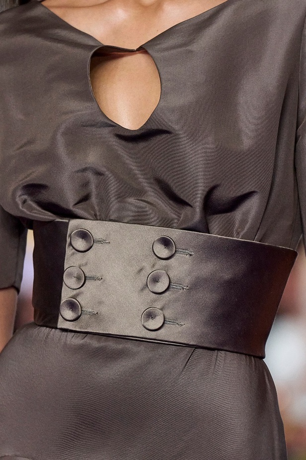 مجموعة Alexis Mabille للأزياء الراقية لخريف وشتاء 2023