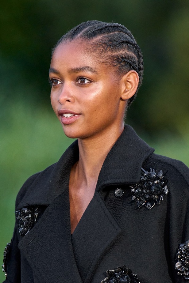 اطلالات جمالية من عرض أزياء Max Mara Resort 2023