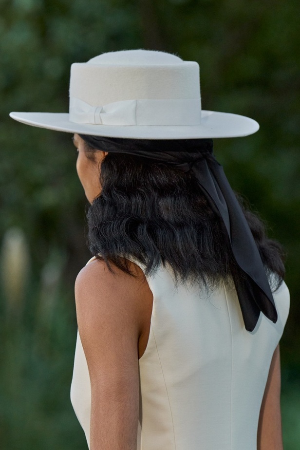 اطلالات جمالية من عرض أزياء Max Mara Resort 2023