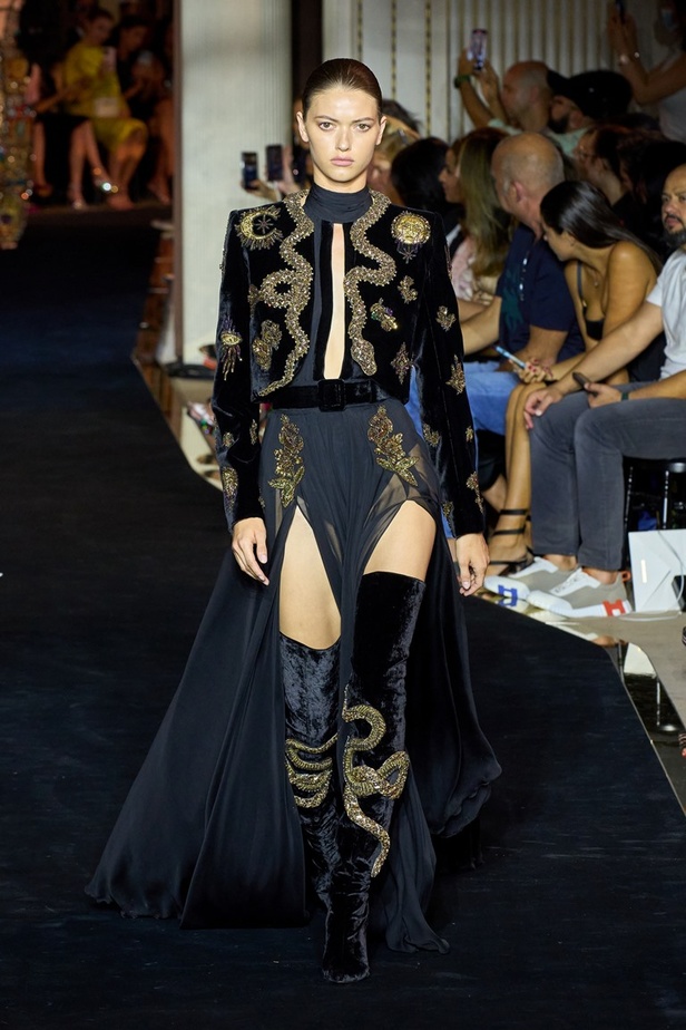 مجموعة زهير مراد للأزياء الراقية لخريف 2022