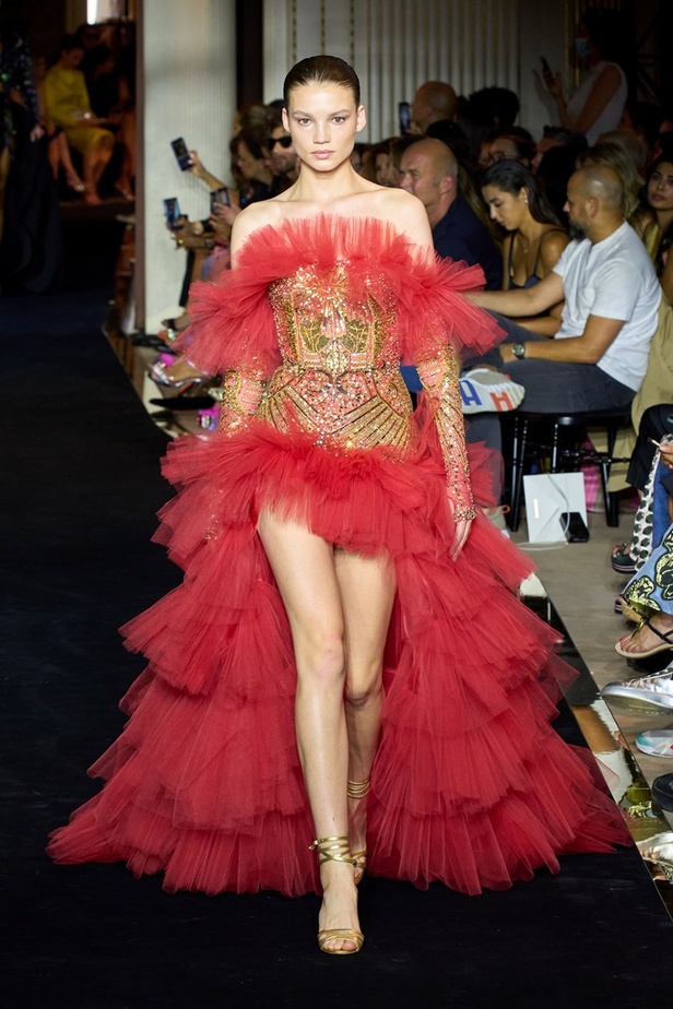 مجموعة زهير مراد للأزياء الراقية لخريف 2022