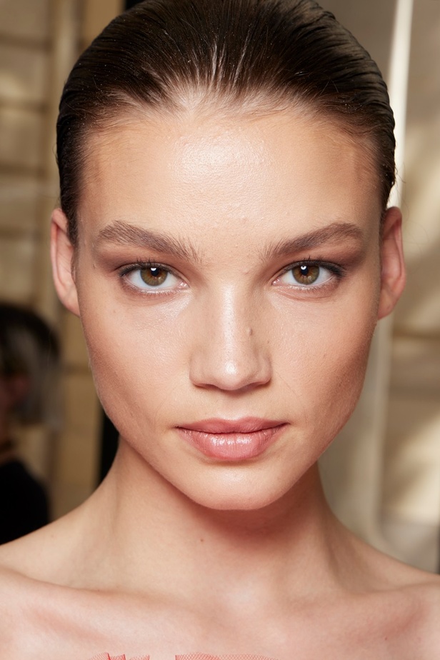 مجموعة زهير مراد للأزياء الراقية لخريف 2022... عندما تتآمر الكوتور مع الكون ونجومه