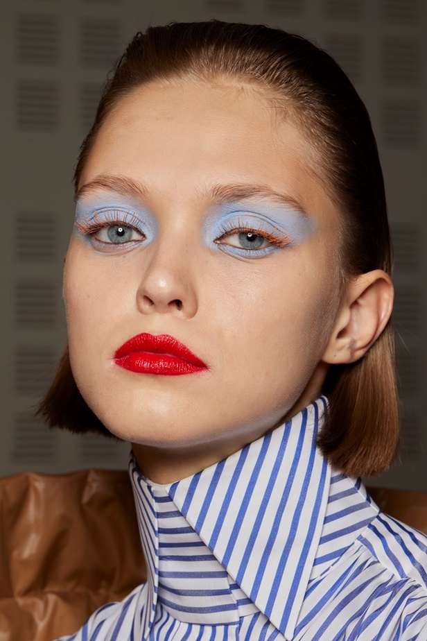 مجموعة Viktor & Rolf للأزياء الراقية 2022 تجسّد القوّة بلمسة عصرية 