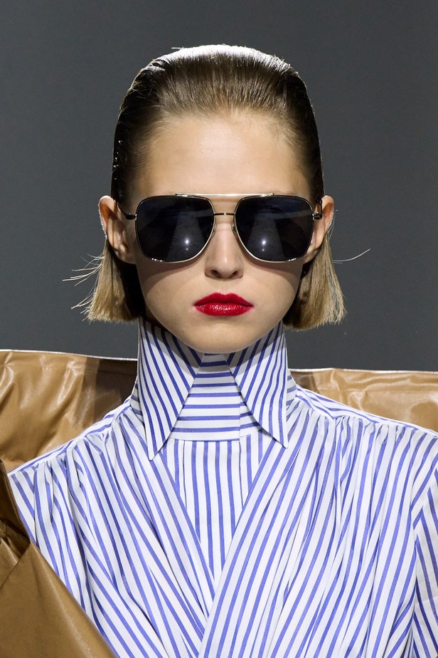 مجموعة Viktor & Rolf للأزياء الراقية 2022 تجسّد القوّة بلمسة عصرية 