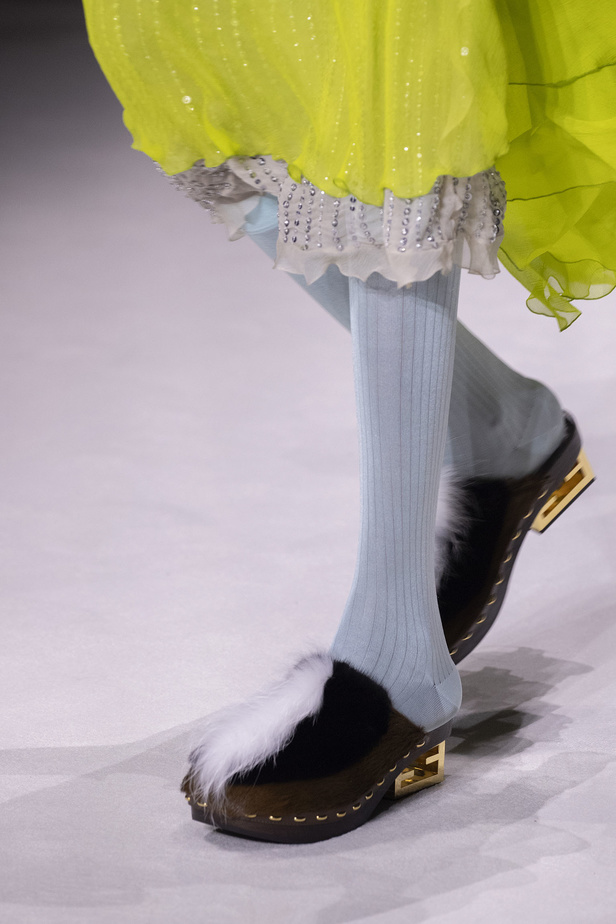 دار "فندي" تحتفل بحقيبة باغيت بجموعة كبسولية ساحرة في نيويورك