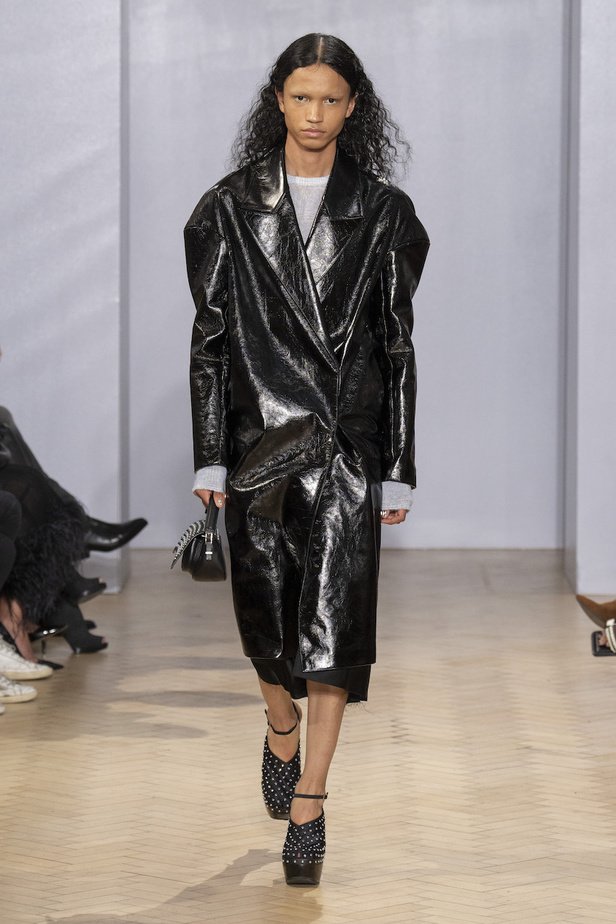 من مجموعة 16Arlington لموسم ربيع وصيف 2023