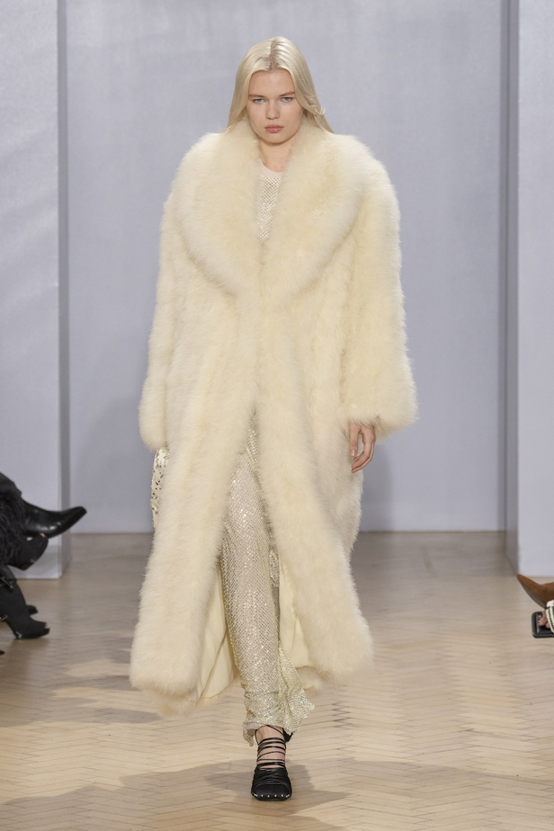 من مجموعة 16Arlington لموسم ربيع وصيف 2023