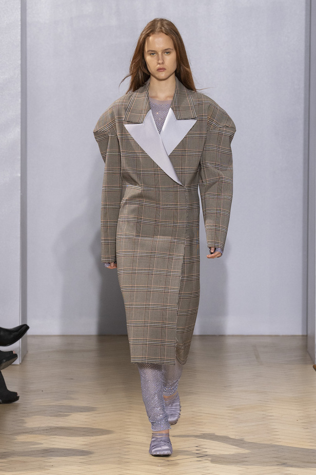 من مجموعة 16Arlington لموسم ربيع وصيف 2023