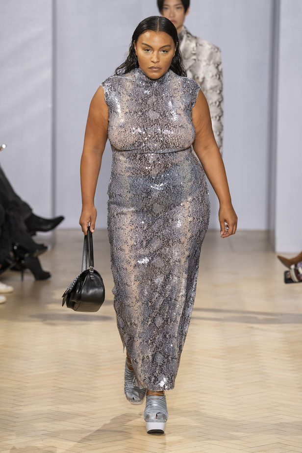 من مجموعة 16Arlington لموسم ربيع وصيف 2023