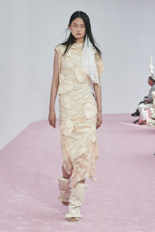 من مجموعة Acne Studios لموسم ربيع وصيف 2023