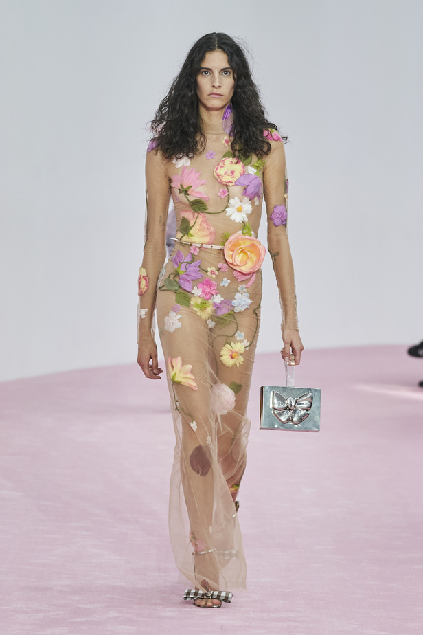 من مجموعة Acne Studios لموسم ربيع وصيف 2023