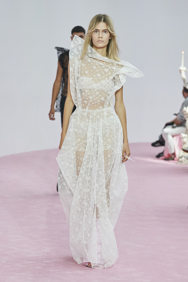 من مجموعة Acne Studios لموسم ربيع وصيف 2023