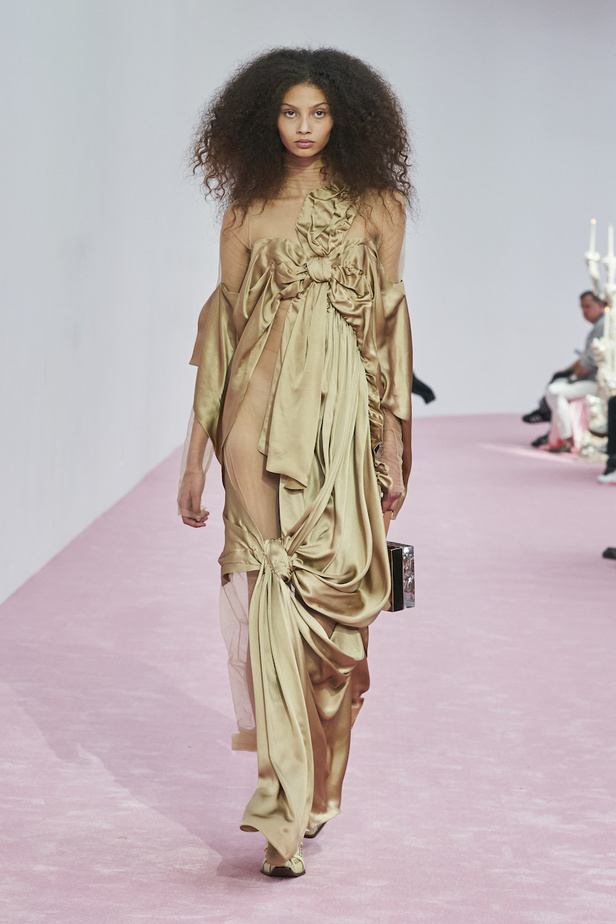 من مجموعة Acne Studios لموسم ربيع وصيف 2023