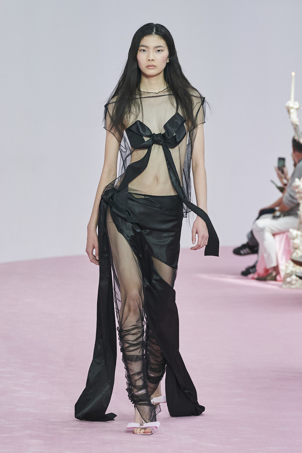 من مجموعة Acne Studios لموسم ربيع وصيف 2023